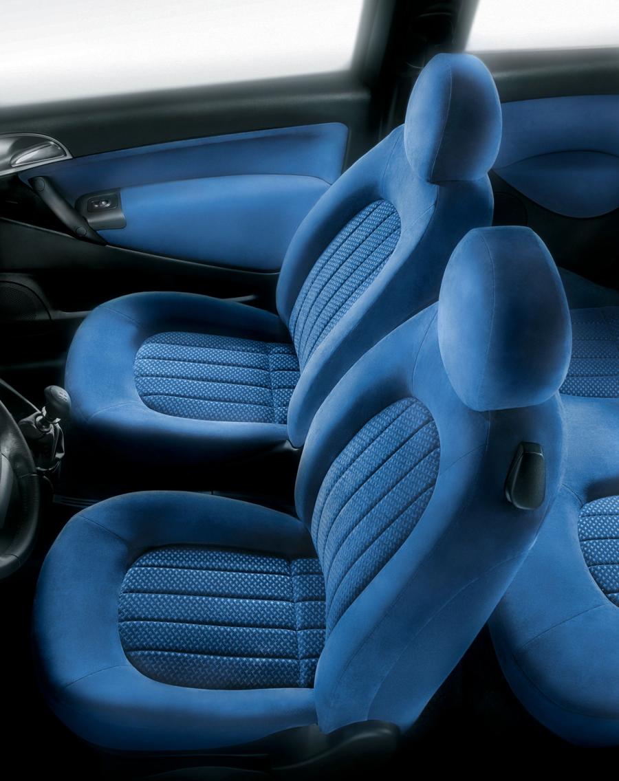  Lancia Ypsilon 2003 года  (фото 43 из 114)